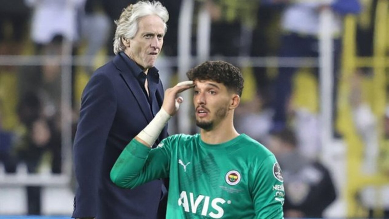 Fenerbahçe'de Altay Bayındır İstanbulspor maçı sonrası: Lider olmak zor, lider kalmak daha zor...
