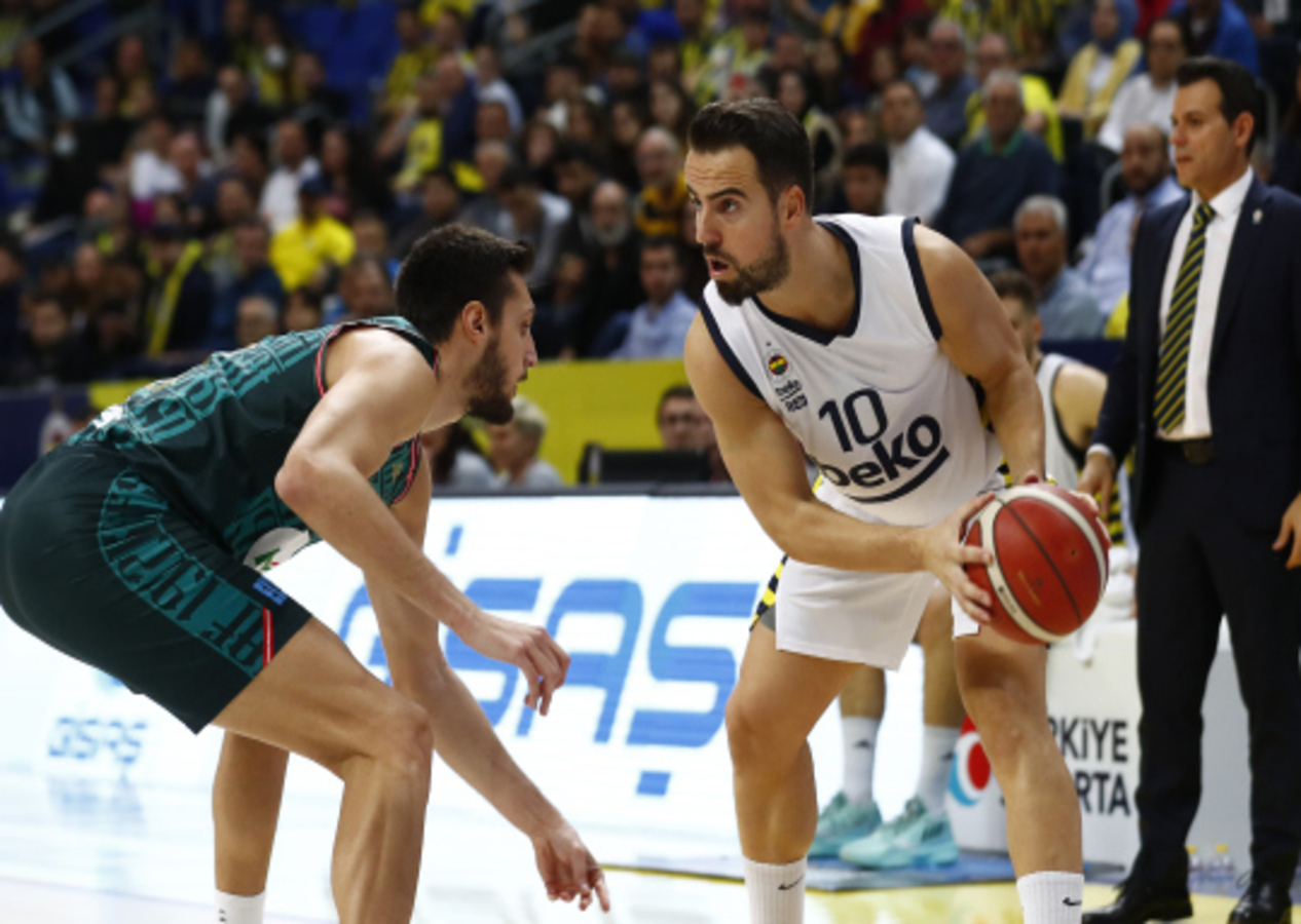 Fenerbahçe Beko Süper Lig'de de ateş saçıyor! Pınar Karşıyaka karşısında 100-88'lik skorla kazandılar...