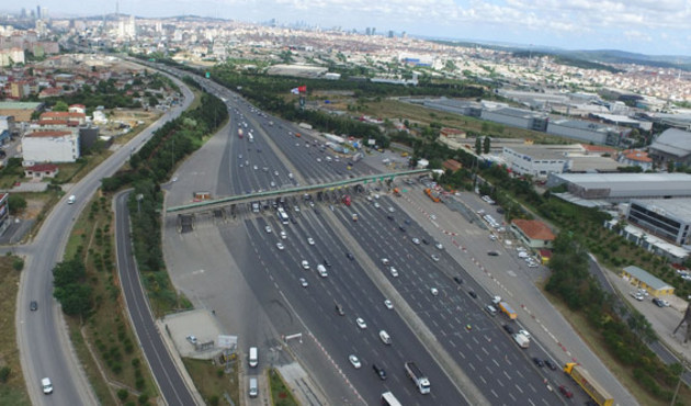 Çamlıca gişelerinde 4 şerit kapalı!