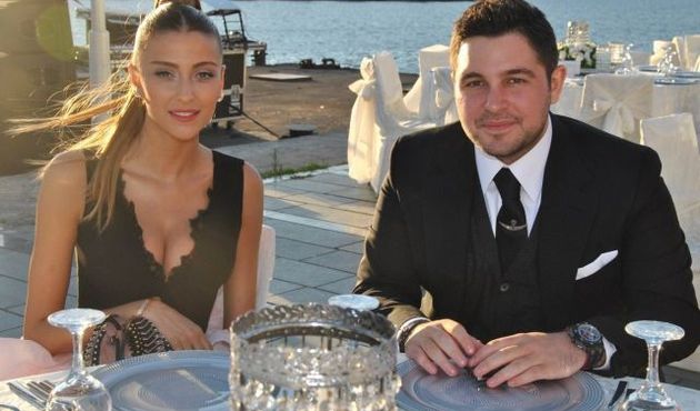 Özge Ulusoy: "Dost kalmadık, bittiyse bitmiştir"