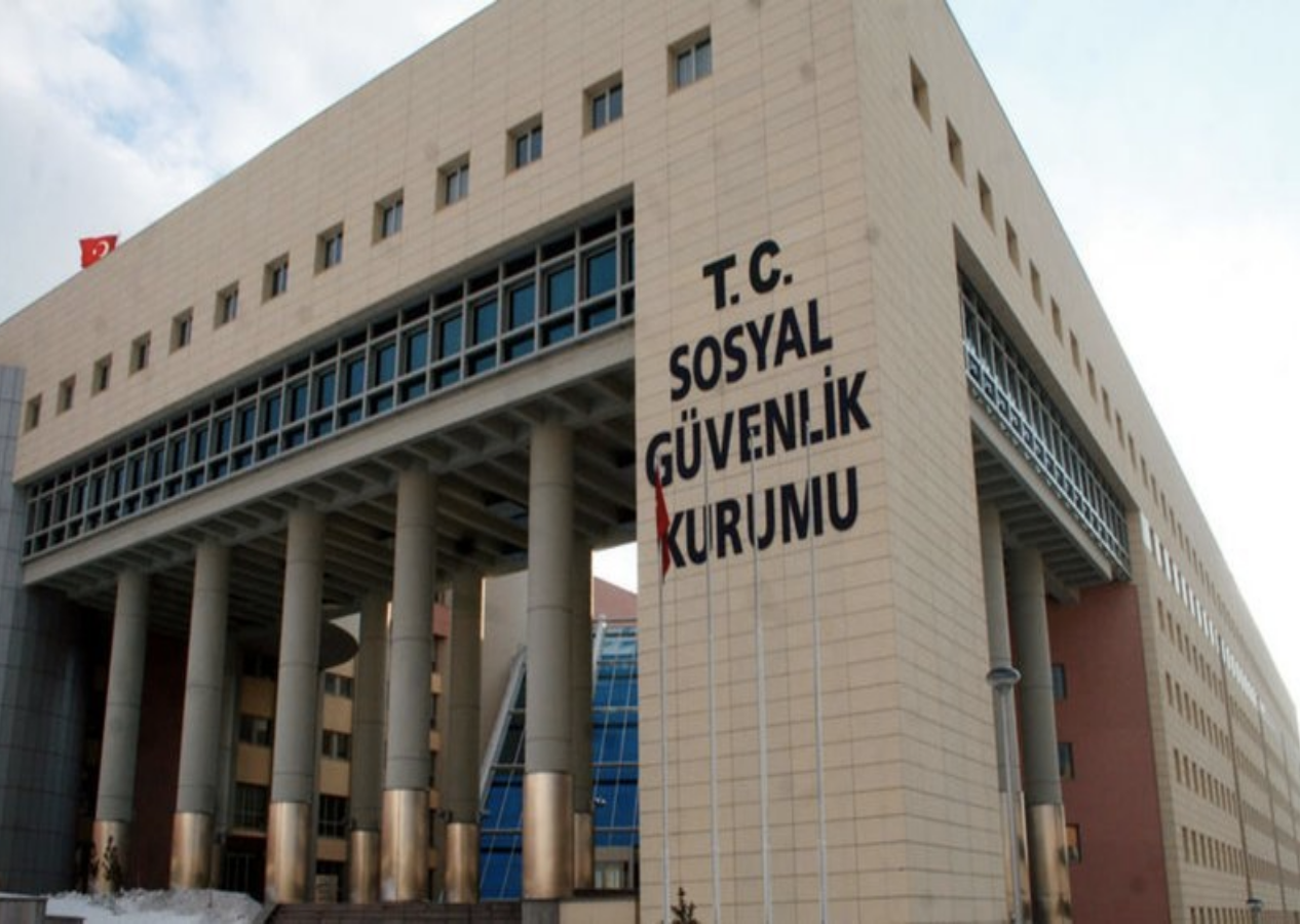 Herkesi ilgilendiren karar: SGK maaşı düşene mesaj gönderecek