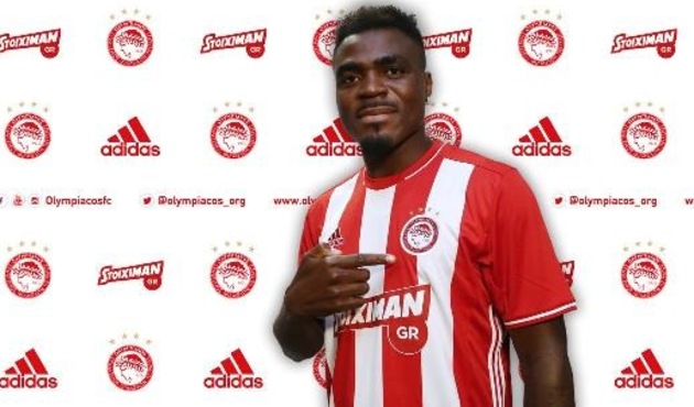 Yunan ekibi Emenike transferini açıklarken güldürdü!