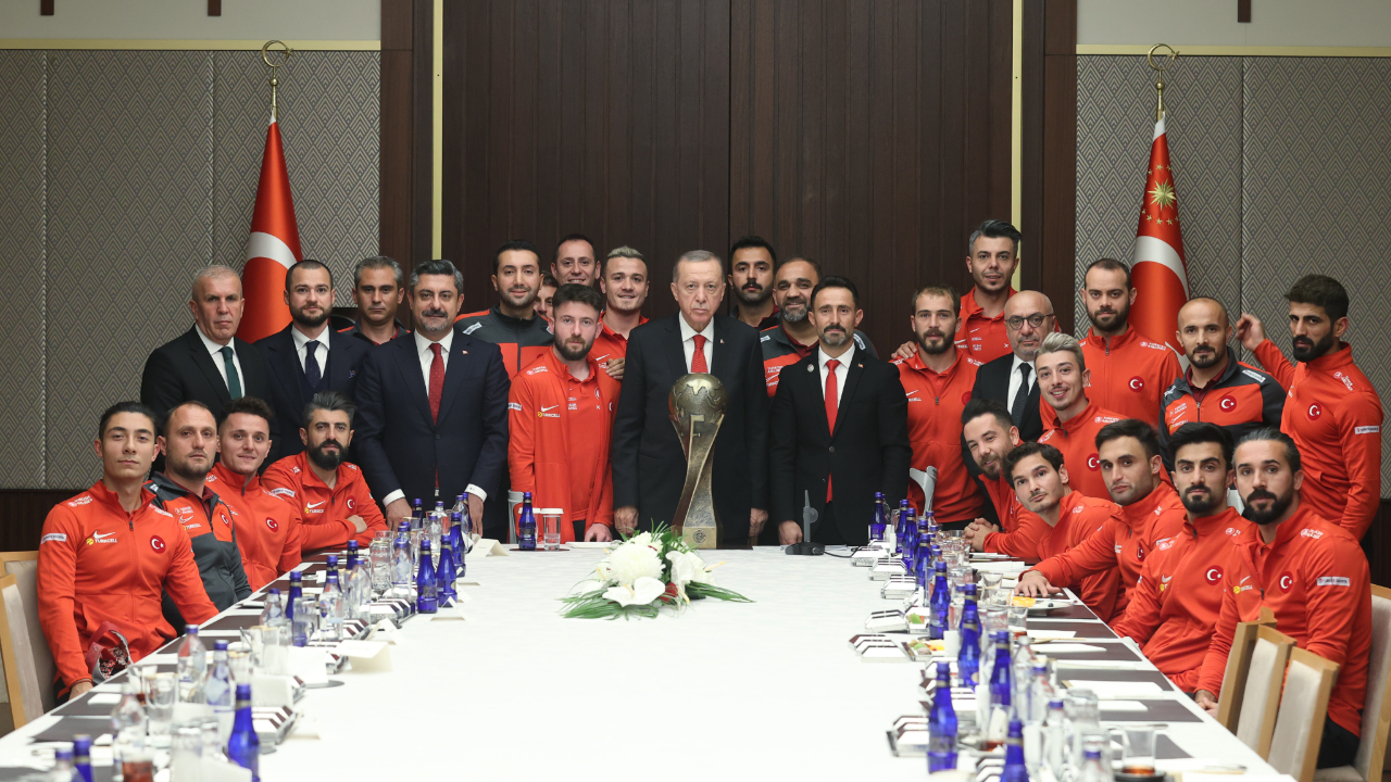 Cumhurbaşkanı Erdoğan, Ampute Futbol Milli Takımını kabul etti