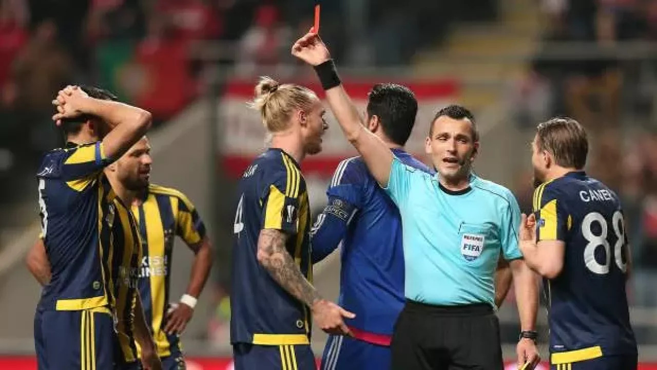 UEFA skandal karardan geri döndü! Ivan Bebek Dinamo Kiev - Fenerbahçe maçında yok...