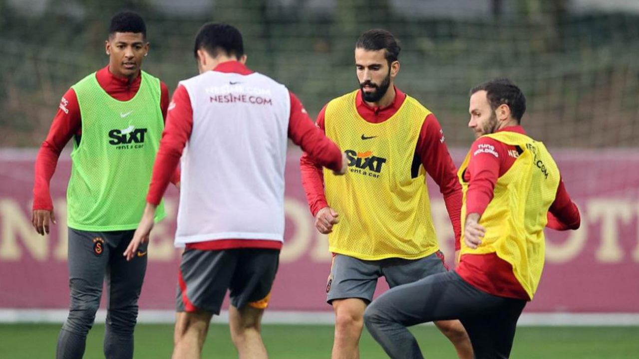 Galatasaray'ın dersi korner