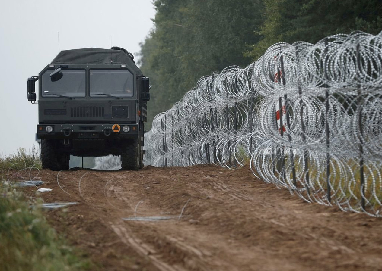 Rusya'ya karşı 210 kilometrelik dikenli tel hamlesi: Göçmen akınına önlem