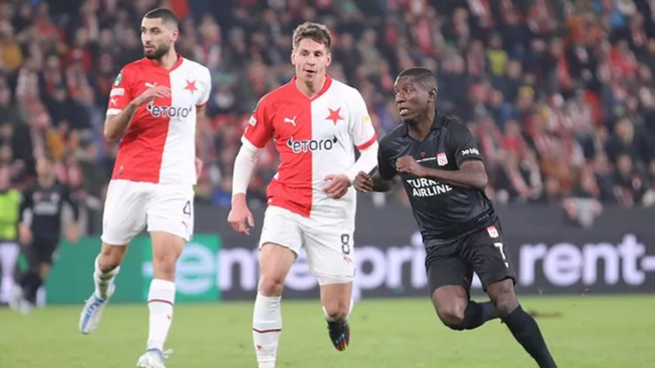 Sivasspor - Slavia Prag Maçında Çılgın Kareografi!