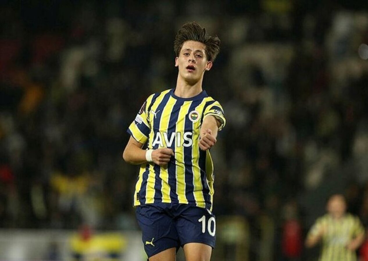 Arda Güler Fenerbahçe tarihine geçti! Avrupa kupalarında gol atan en genç oyuncu oldu...
