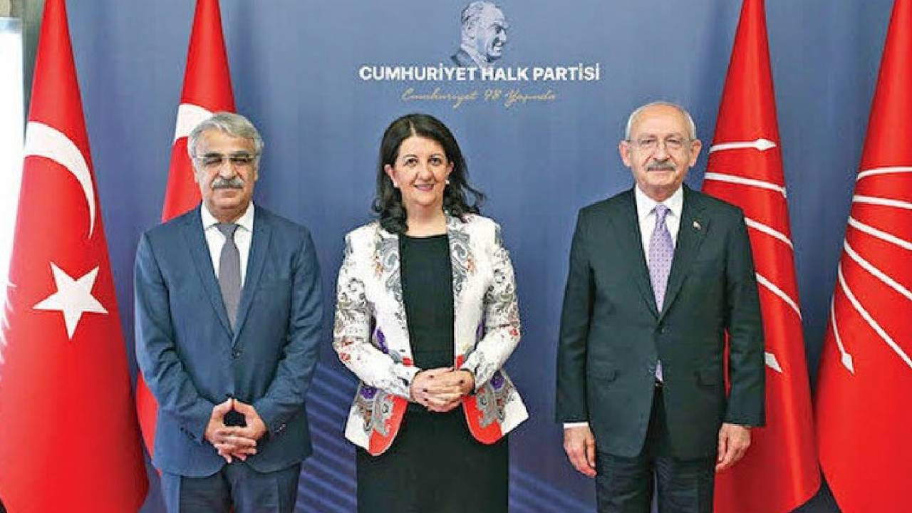CHP'nin Cumhuriyet aşkı HDP'ye kadarmış!