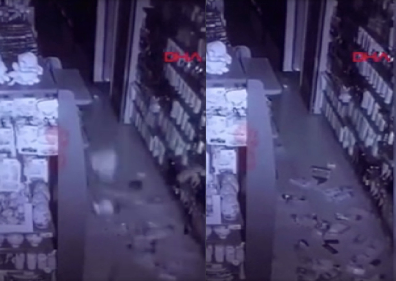 İzmir'deki 4,9'luk deprem anı kamerada! Büyük paniğe neden oldu...