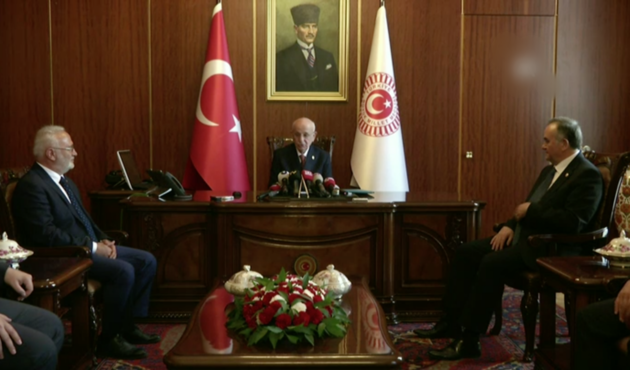 AK Parti ve MHP İçtüzük değişikliğini TBMM Başkanlığı'na sundu...
