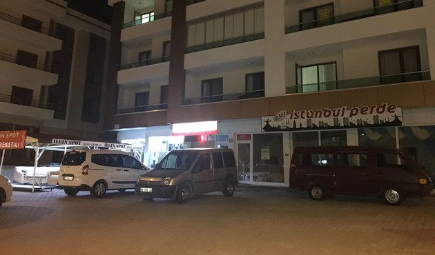 Eski polis memuru arkadaşının evinde ölü bulundu...