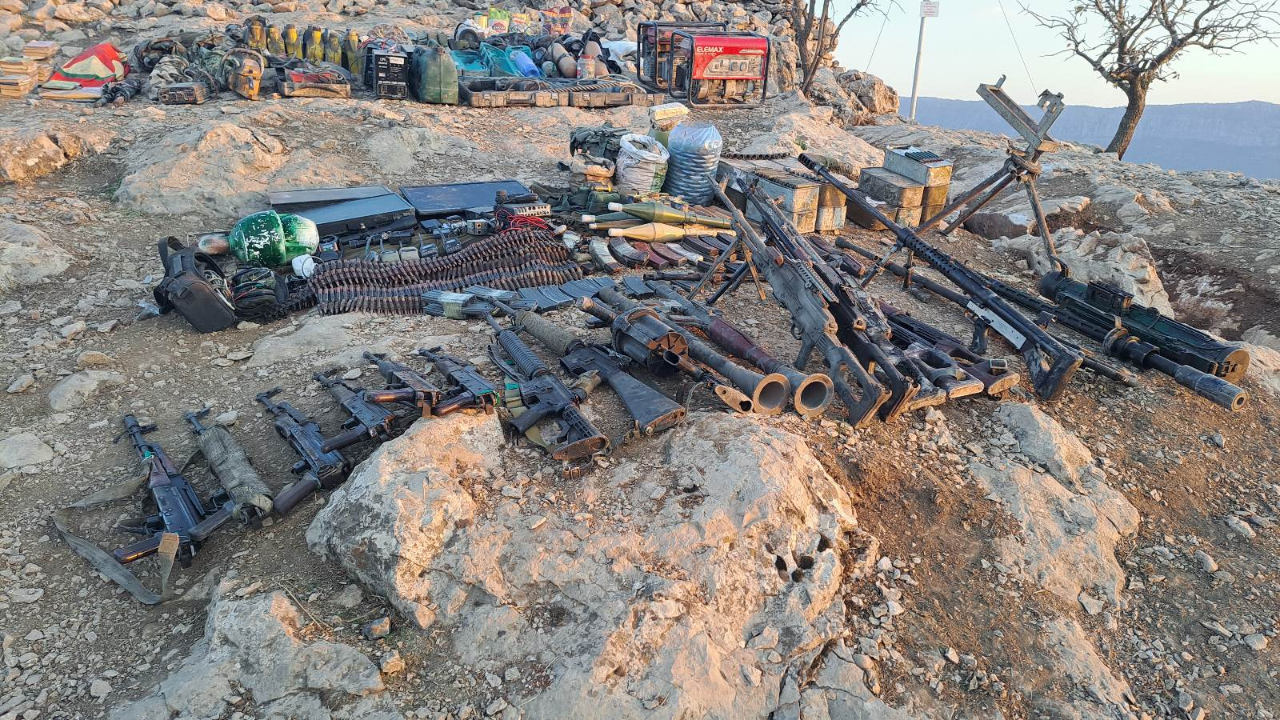 TSK inlerine girdi! Mehmetçik'ten PKK'ya ağır darbe!