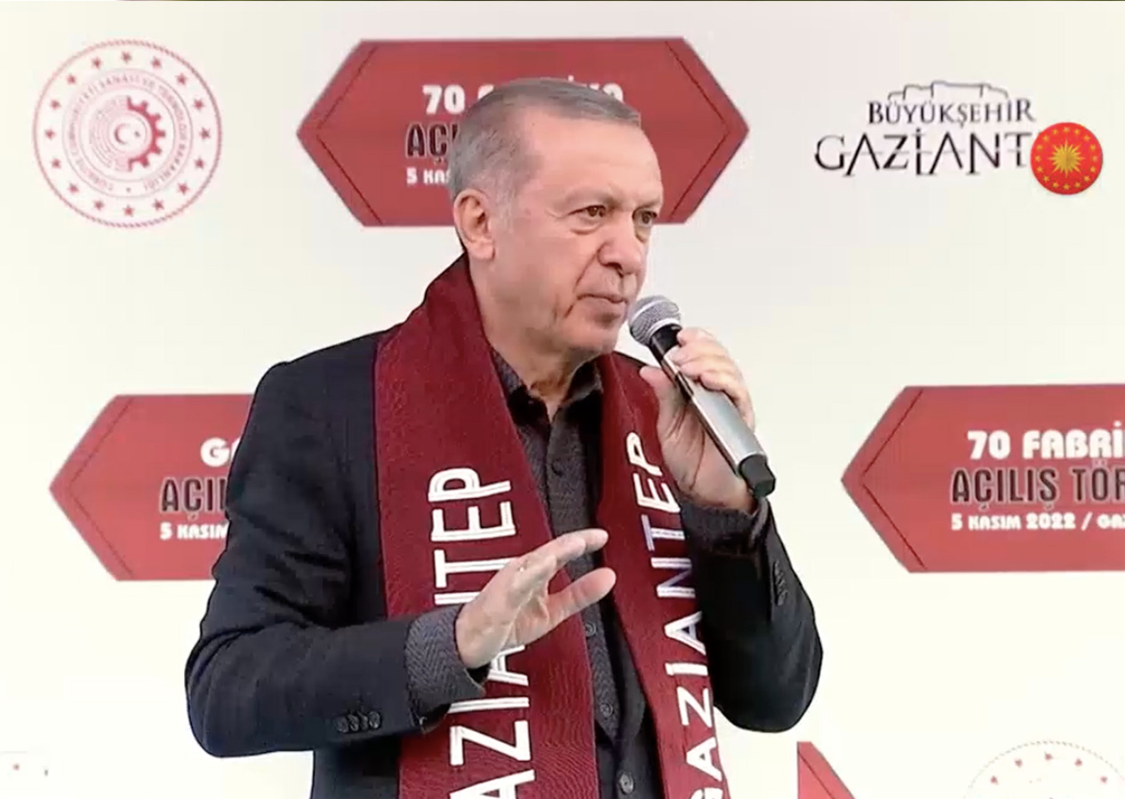 Cumhurbaşkanı Erdoğan: Kıta kıta geziyor, döndüğünde anlattığı tek şey hamburger