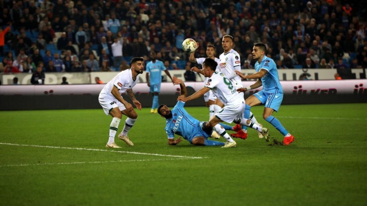 Trabzonspor'un penaltısı 87. dakikada VAR'a takıldı!