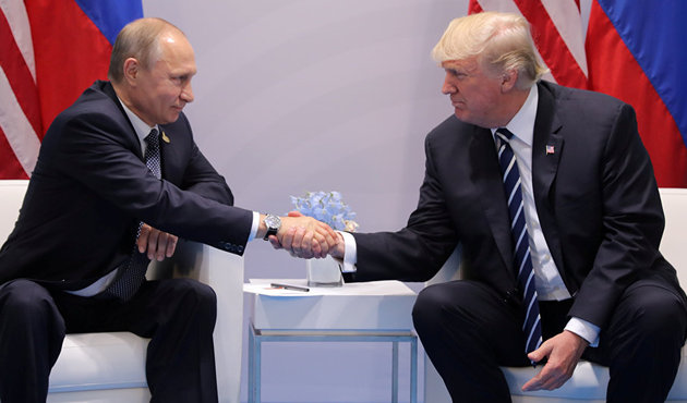 Trump ile Putin, Hamburg'da yüz yüze