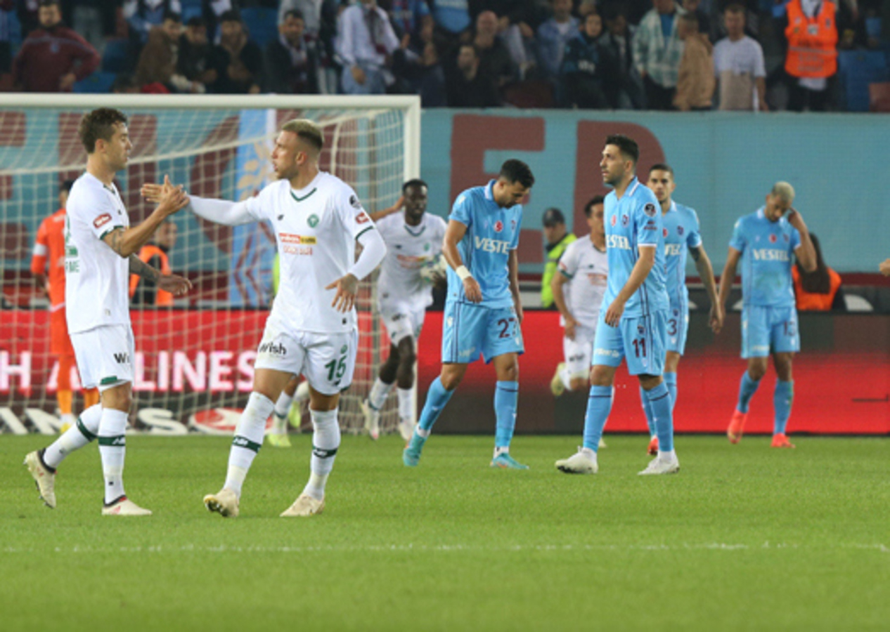 Trabzonspor 2 - 2 Konyaspor | Geniş özet izle...
