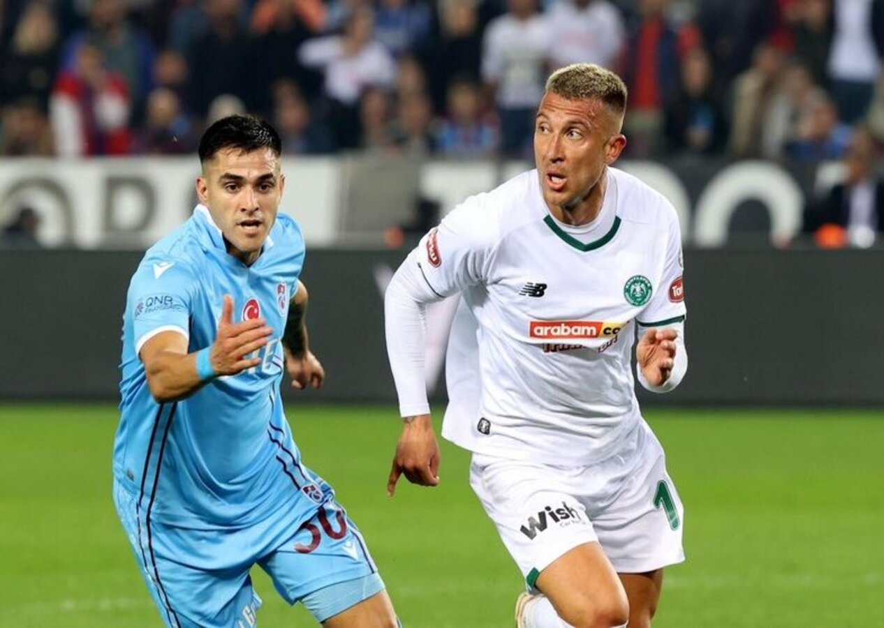 Trabzonspor - Konyaspor maçında tartışmalı pozisyon! VAR inceledi golü verdi...