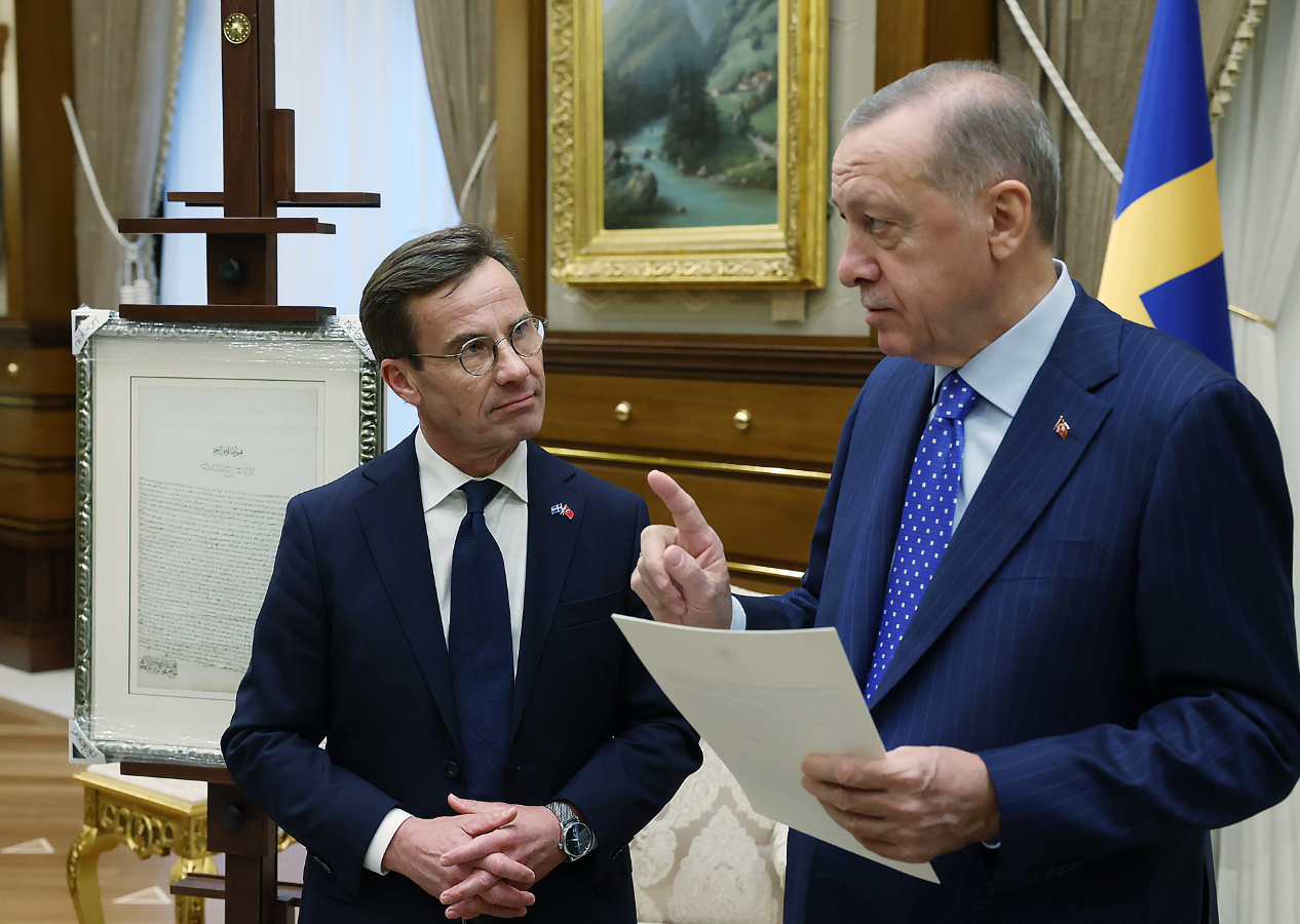 Karşılıklı manidar hediyeleşme