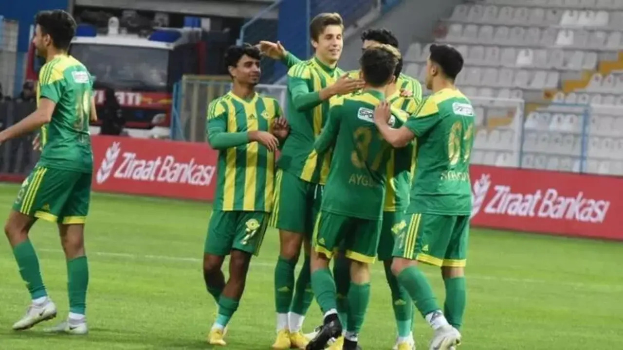 Erzurumspor FK 2 (1) - (3) 2  Esenler Erokspor | Maç sonucu