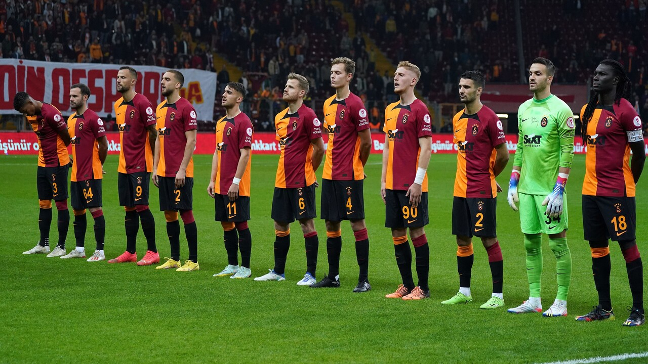 Okan Buruk'tan kupa rotasyonu! Galatasaray 11'ini tamamen değişti...
