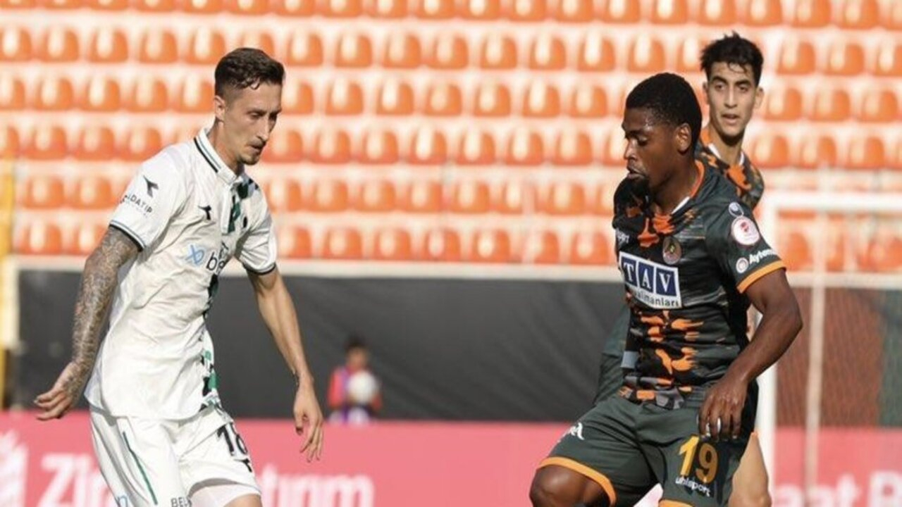 Alanyaspor 3 - 0 Sakaryaspor | Maçın geniş özeti...