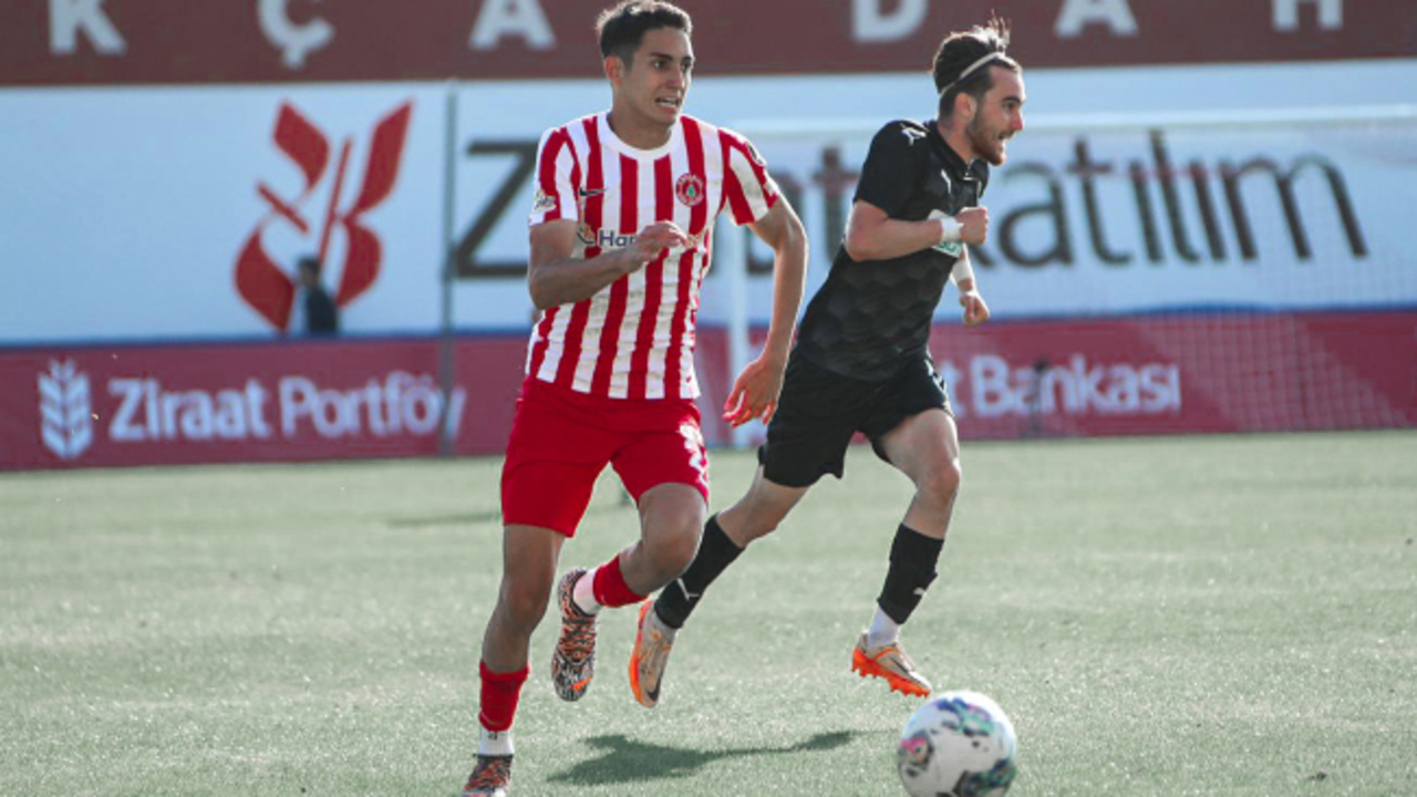 Ümraniyespor 4 - 0 Efeler 09 Spor | Maç özeti...