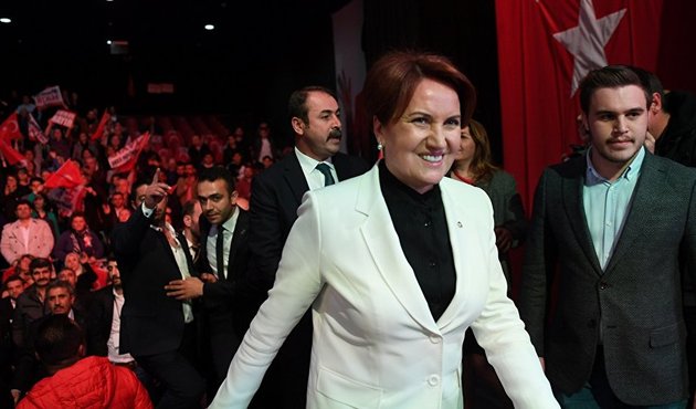 Meral Akşener yönetimi belirledi, yeni partiye isim aranıyor!