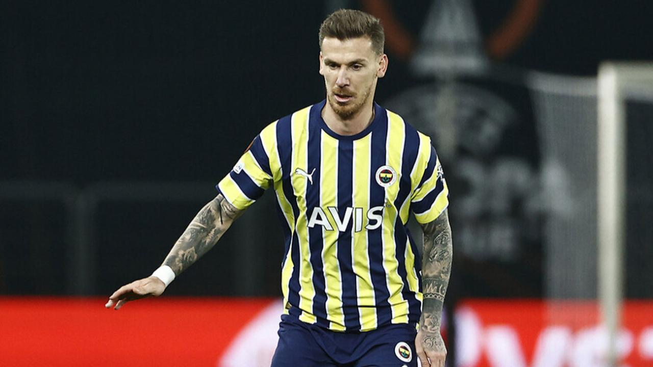 Fenerbahçe'nin duvarı Serdar Aziz