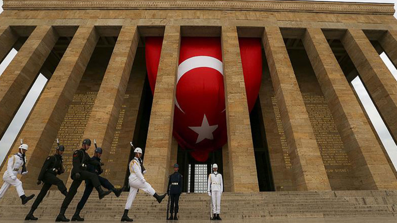 Spor camiasından 10 Kasım mesajları