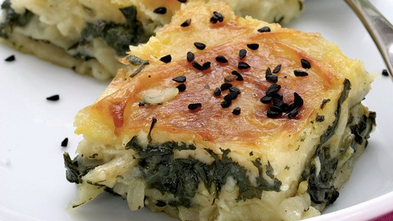 Ispanak yemeyenler bile ıspanağı yedirecek börek! Ispanaklı börek tarifi: Ispanaklı börek nasıl yapılır