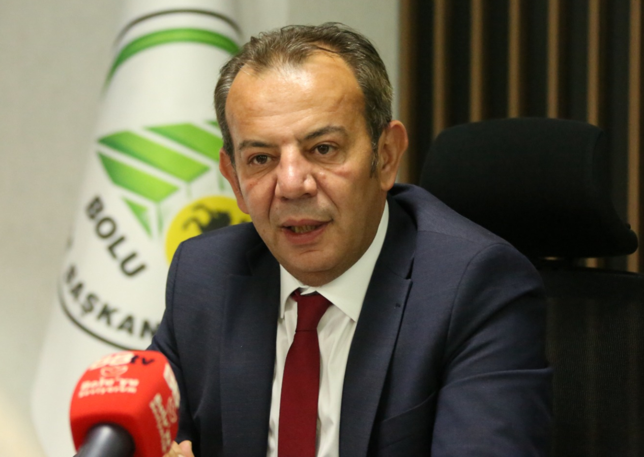 ‘Başörtüsü sorunu yok’ diyen Özcan’ın hedef gösterdiği sözleri akıllara geldi