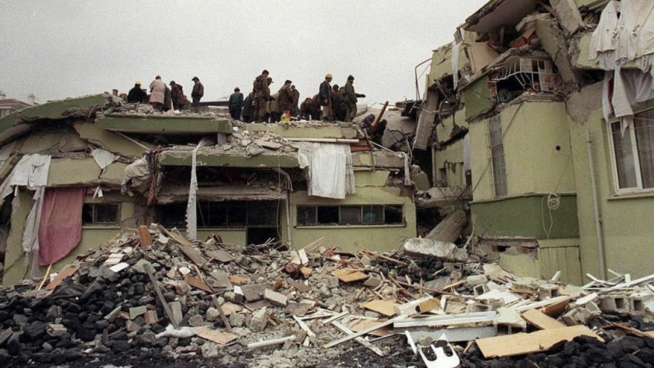 23 yıl sonra mucize kurtuluşu anlattı: Betonu kendimiz deldik