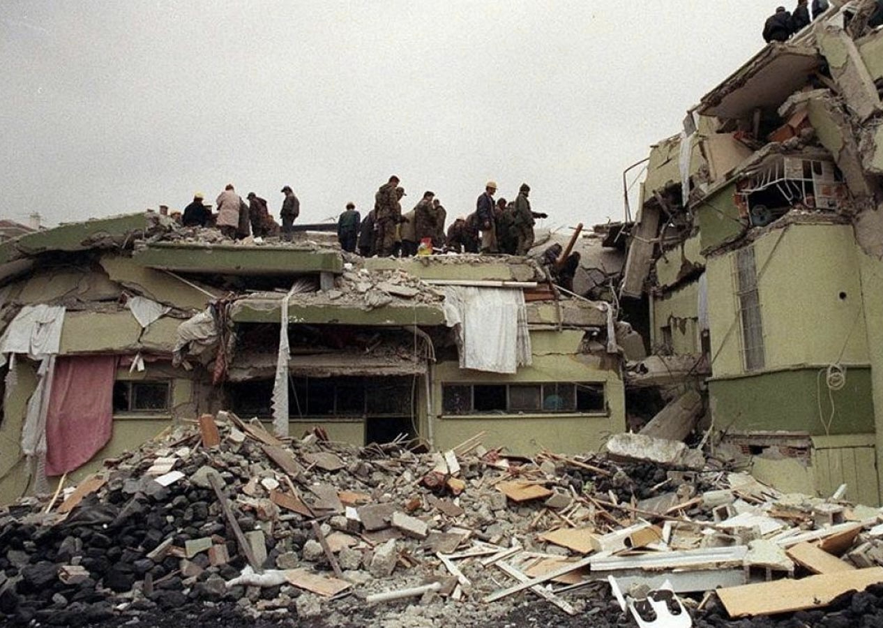 23 yıl sonra mucize kurtuluşu anlattı: Betonu kendimiz deldik