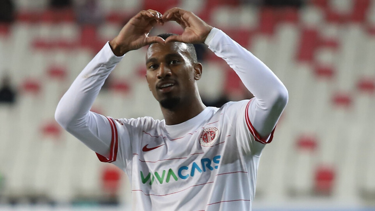 Antalyasporlu Haji Wright Dünya Kupası'nda