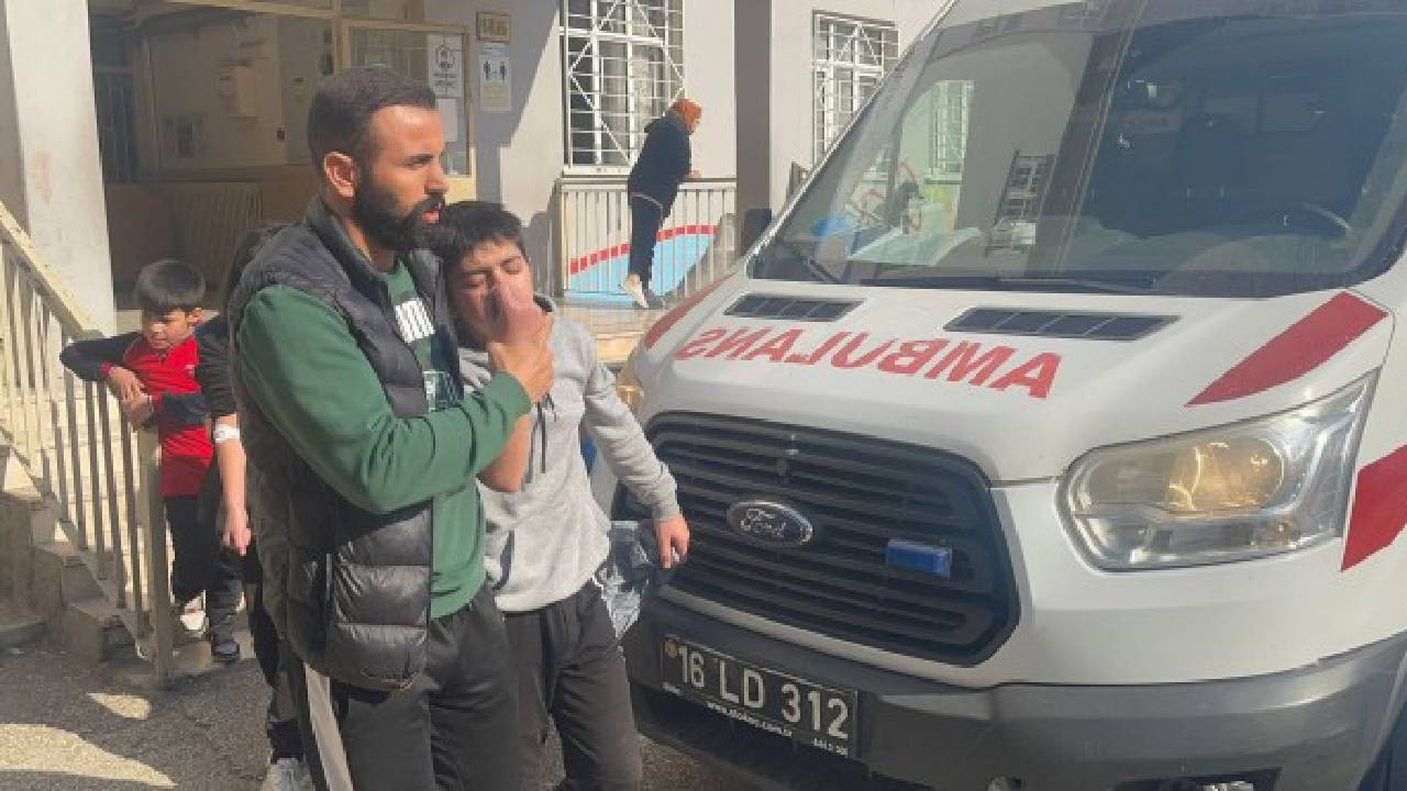 13 öğrenci hastanelik oldu