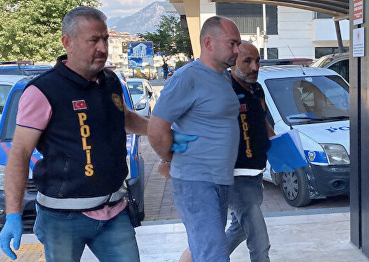 "Fakir yaşamalarını istemedim" dedi: 2 çocuğunu öldürdü