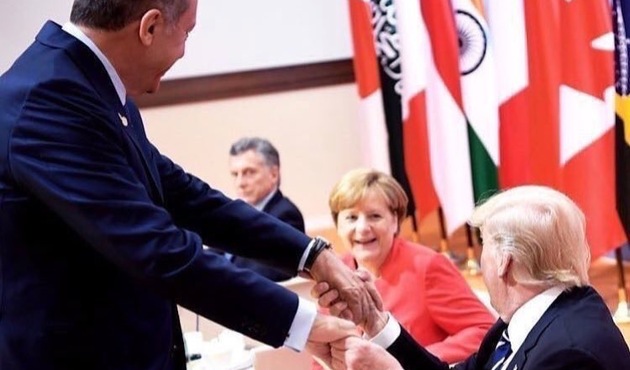 Merkel'i kıskandıran an! Erdoğan ve Trump'a gıpta ile baktı...