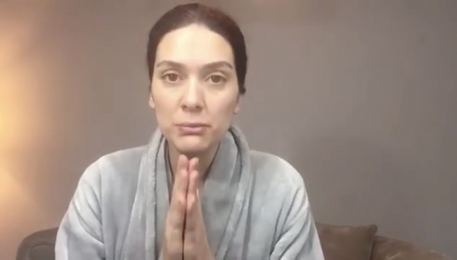 Bergüzar Korel çocuk istismarına isyan etti!