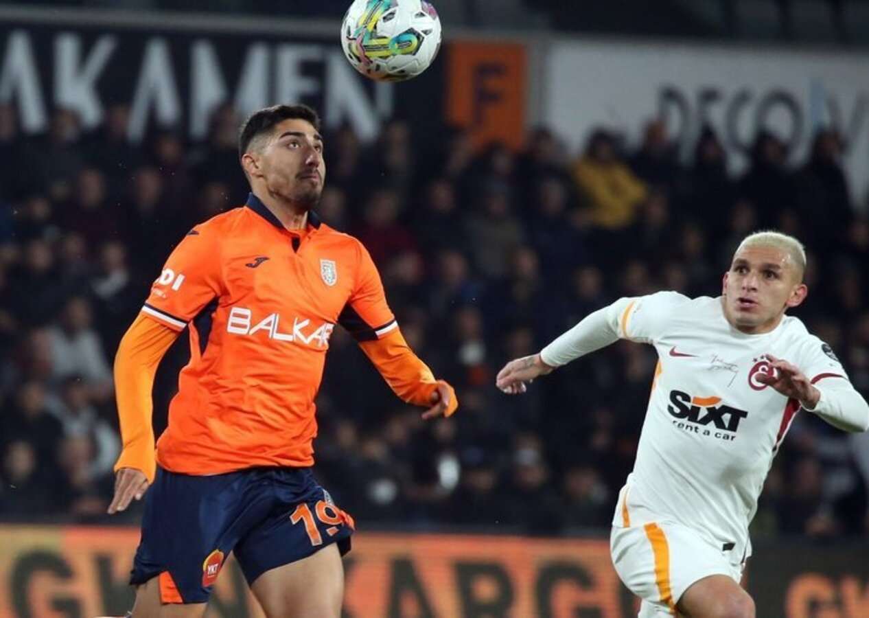 Başakşehir - Galatasaray maçında penaltı kararı! Torreira yerde kaldı...