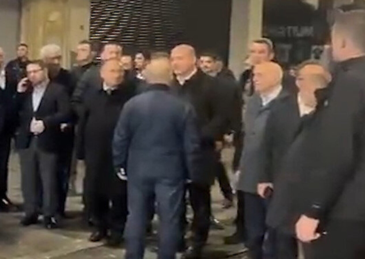 İçişleri Bakanı Süleyman Soylu Taksim'deki patlama bölgesinde inceleme yaptı...