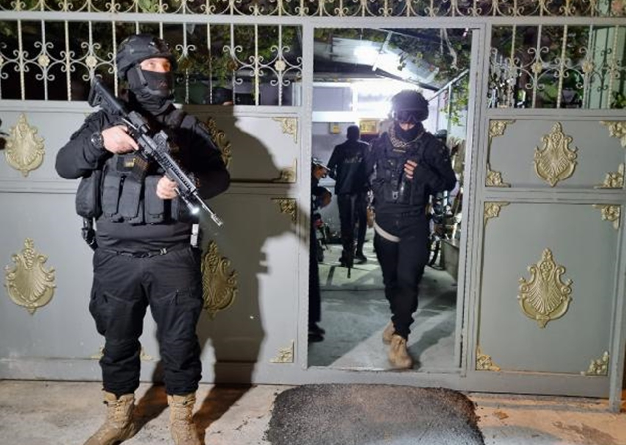 Adana'da PKK'ya şafak operasyonu: 5 gözaltı kararı