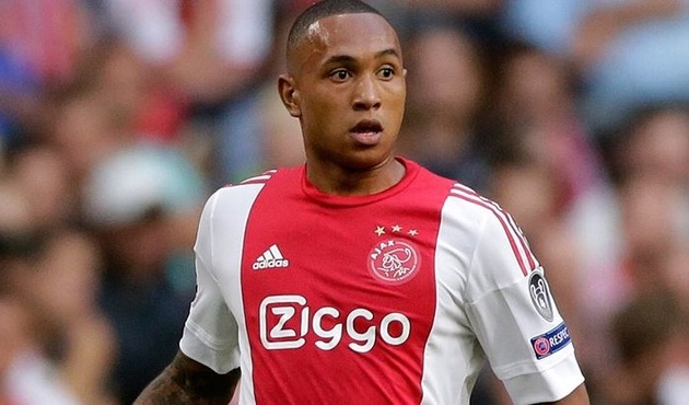 Galatasaray Kenny Tete'yi Fransızlara kaptırdı!
