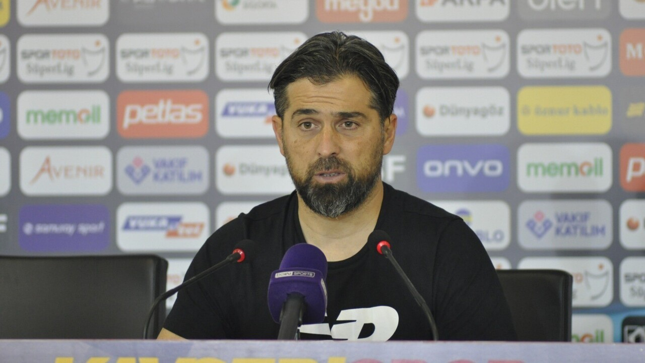 Konyaspor Teknik Direktörü İlhan Palut Kayserispor galibiyeti sonrası konuştu: Her can çok değerli, inşallah bu sayı artmaz...