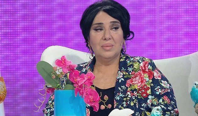 Modacı Nur Yerlitaş'tan kötü haber... Hastaneye kaldırıldı!