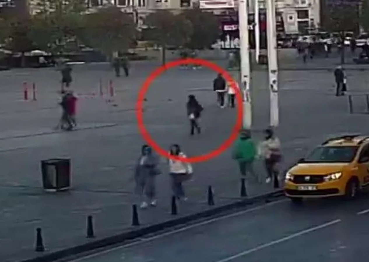 Saldırıdan dakikalar önce... Taksim bombacısının yeni görüntüleri ortaya çıktı