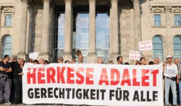 "Adalet" yürüyüşüne HDP'nin isteğiyle Türk bayrağı almadılar! / VİDEO