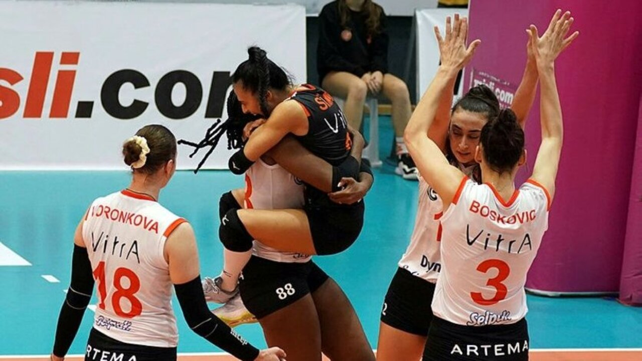 Eczacıbaşı Dynavit 3 - 0 VakıfBank | Maç sonucu