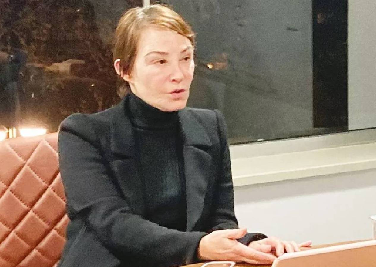 Aslı Baykal'dan sert çıkış!
