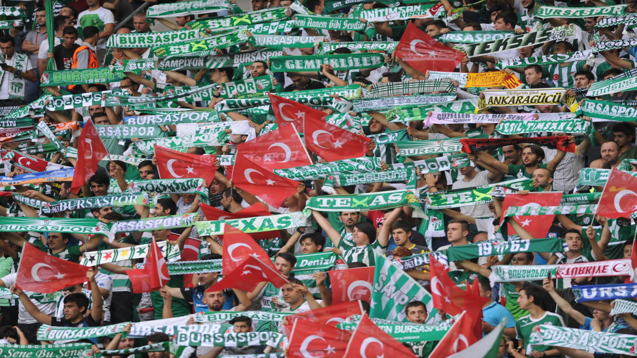 Millilerin Çekya galibiyeti sonrası Mehmet Büyükekşi'den Bursa müjdesi...